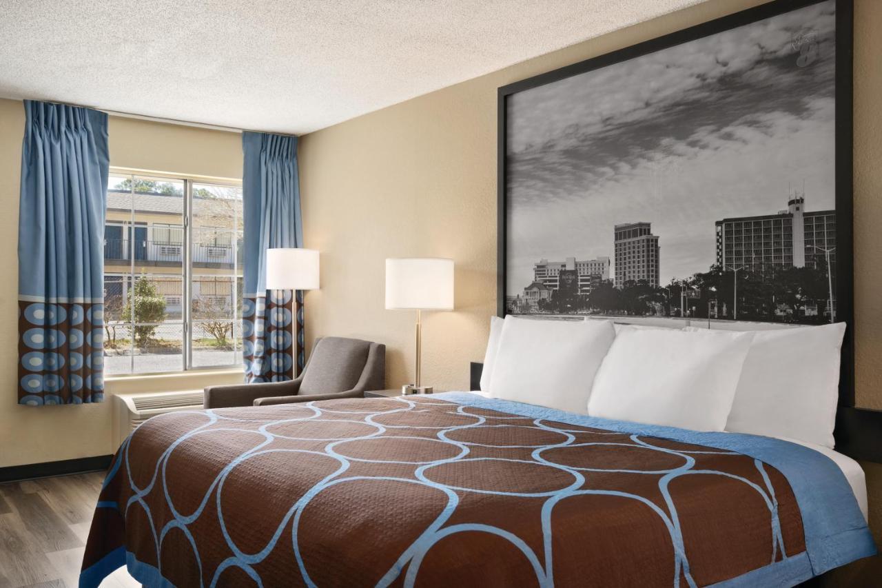 Мотель Super 8 By Wyndham Gulfport Biloxi Airport Экстерьер фото