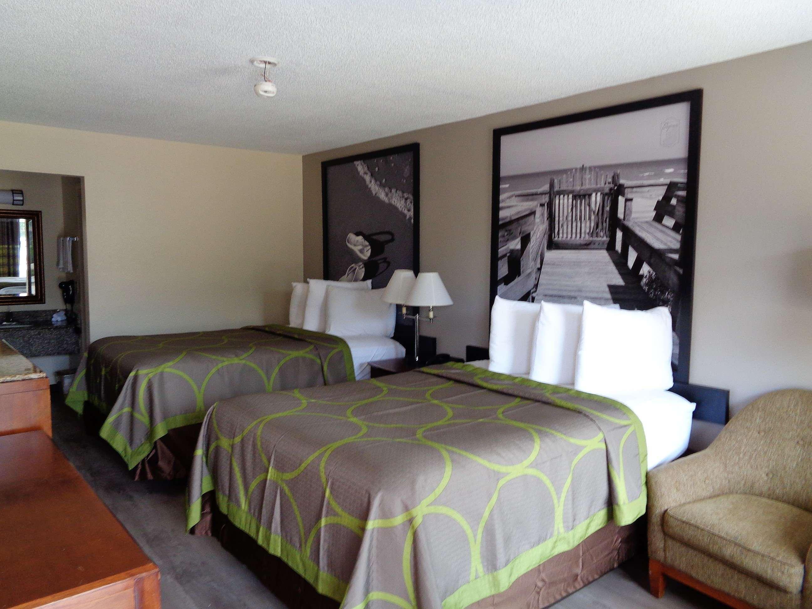 Мотель Super 8 By Wyndham Gulfport Biloxi Airport Экстерьер фото