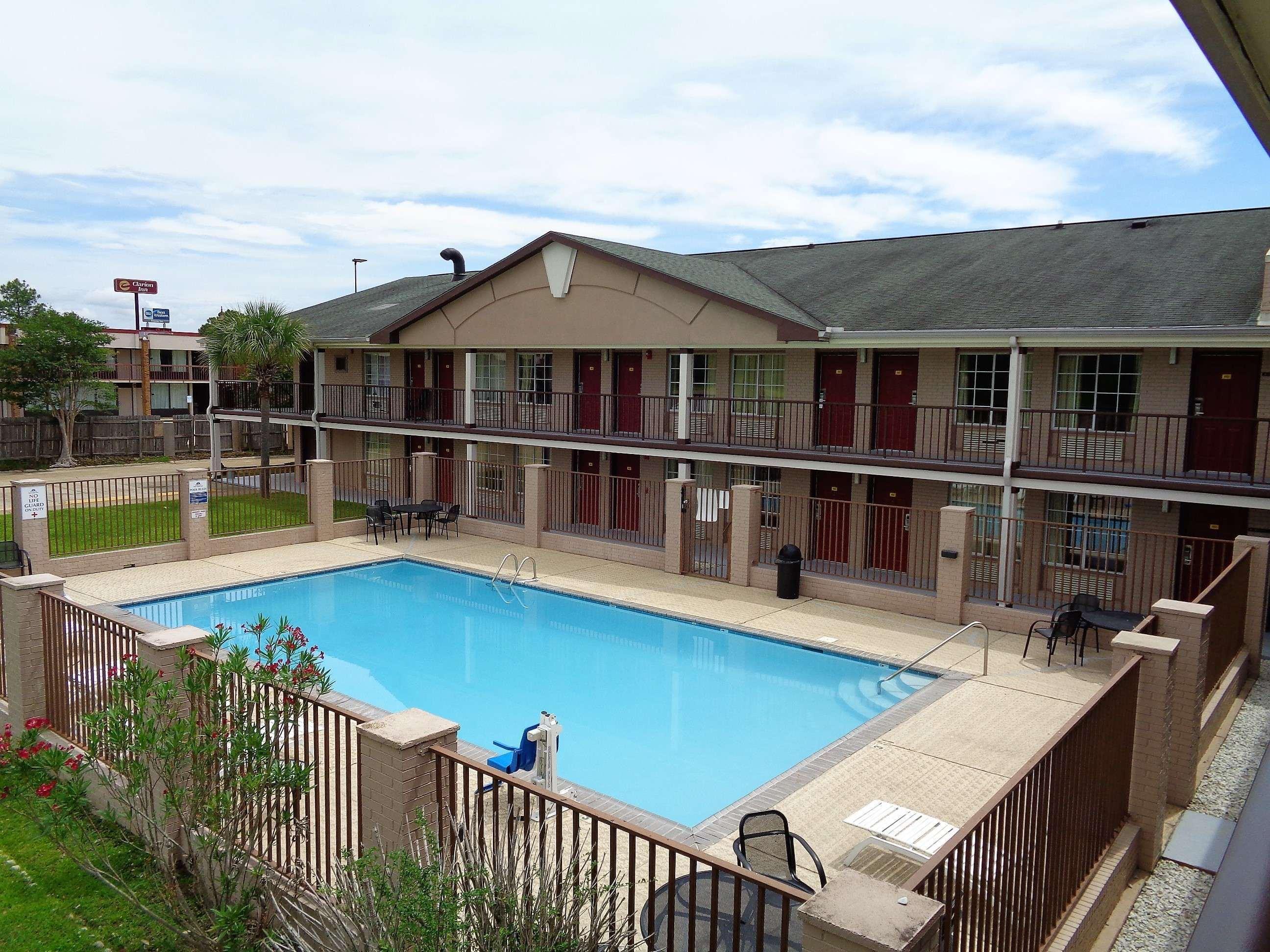 Мотель Super 8 By Wyndham Gulfport Biloxi Airport Экстерьер фото