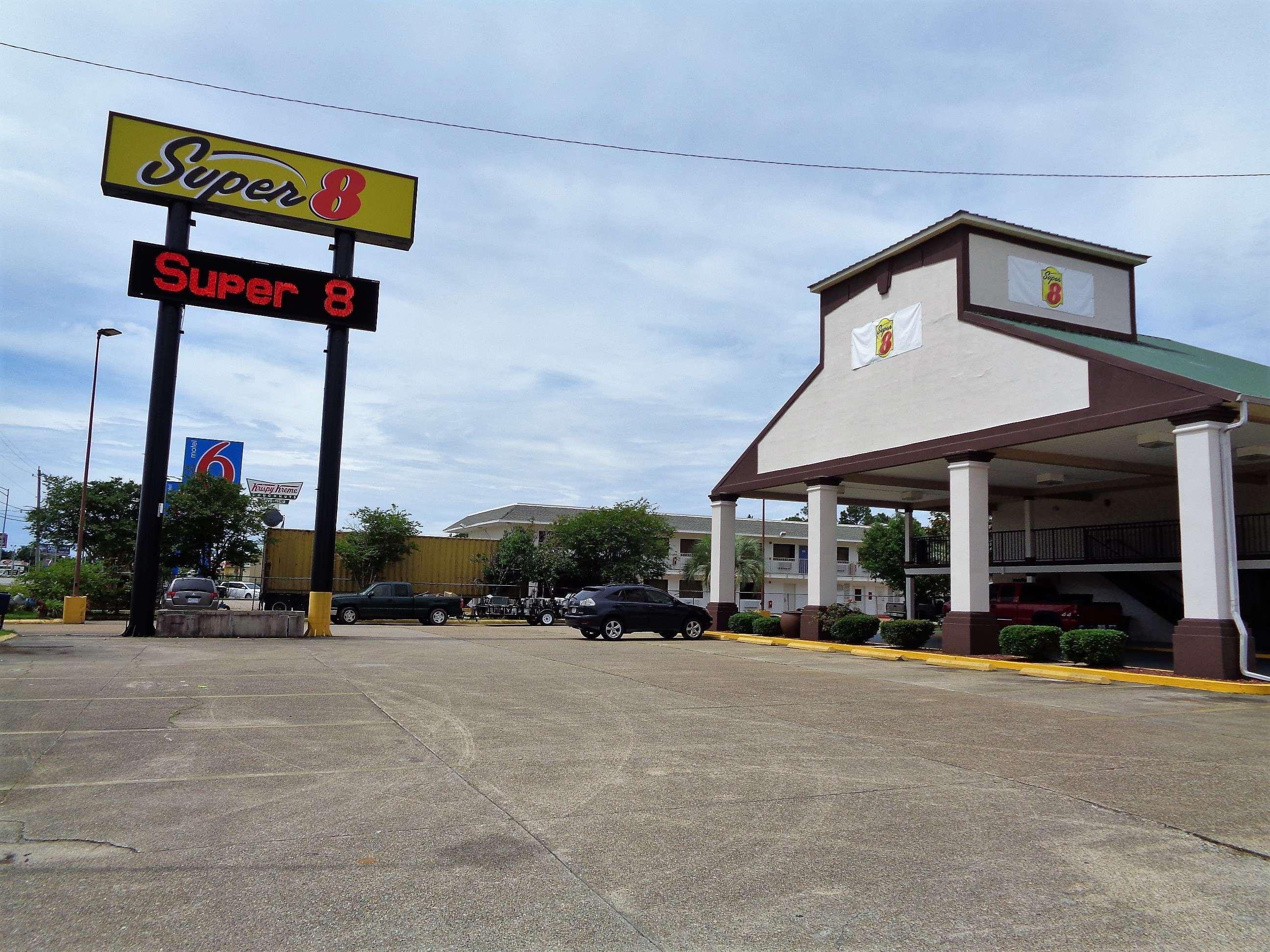 Мотель Super 8 By Wyndham Gulfport Biloxi Airport Экстерьер фото