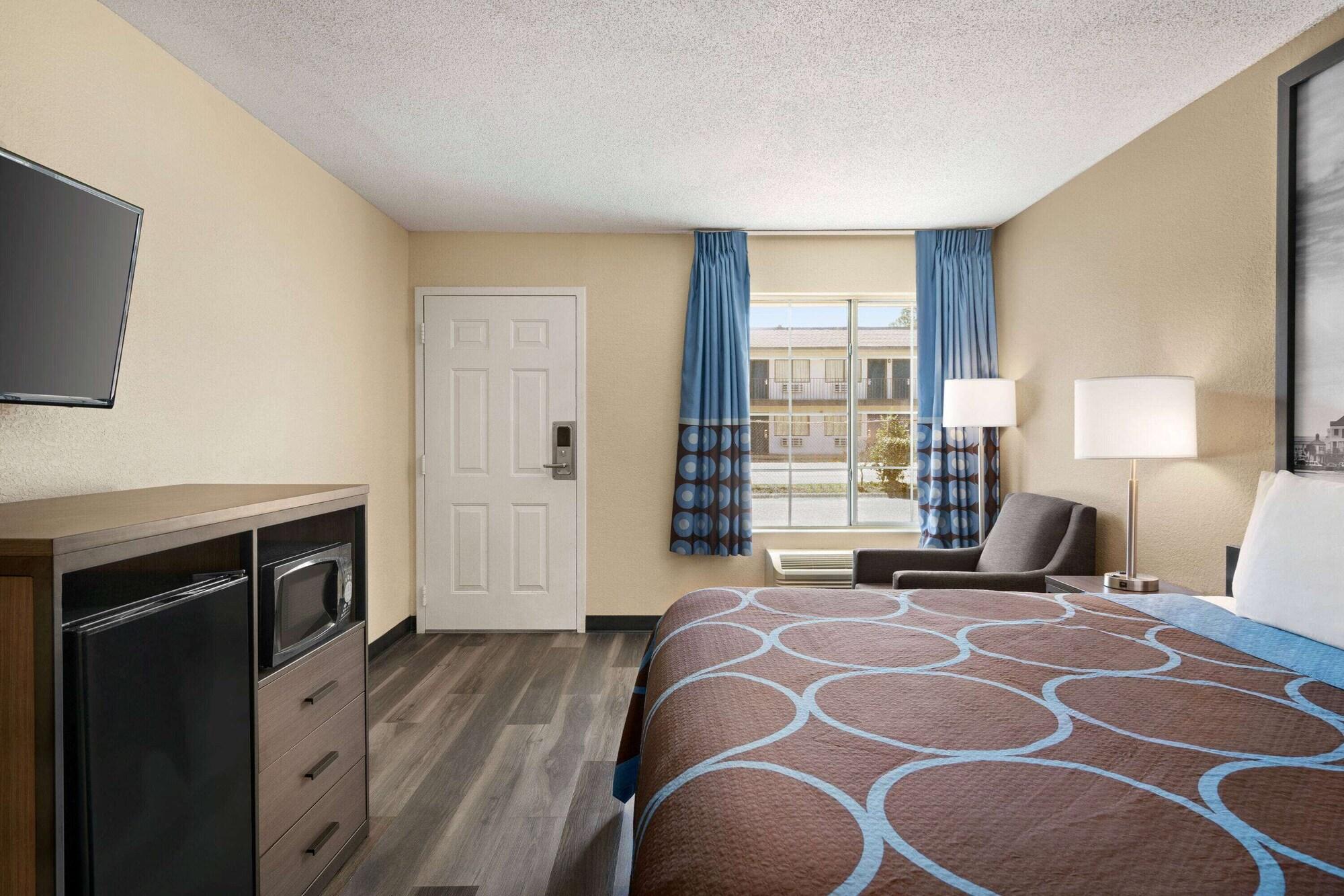 Мотель Super 8 By Wyndham Gulfport Biloxi Airport Экстерьер фото